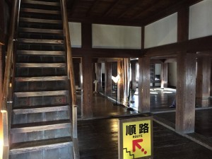 松山城の天守内部