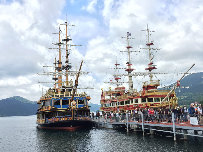 箱根の芦ノ湖 海賊船 遊覧船 年間約0万人と大人気海賊船の楽しみ方 国内観光500箇所